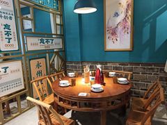 包厢-钟掌勺忘不了地道湘菜(新天地假日广场店)