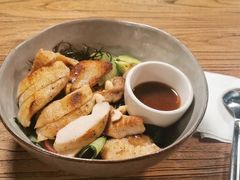 煎鲷鱼牛油果沙拉-Wagas沃歌斯(枫蓝国际店)