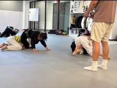 -EFL巴西柔术·综合格斗·泰拳·少儿体能训练(虹桥德必馆)