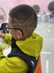 -星咔萌·StarCamo儿童剪发(亦庄中旅亦府店)