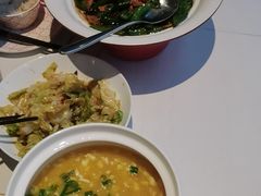 -阿瓦山寨·湘菜现炒·剁椒鱼头王(咸阳总店)
