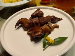 熏卤乳鸽-那家山城(樱桃园店)