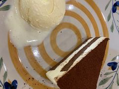 巧克力夹层提拉米苏-萨莉亚意式餐厅(南京环亚凯瑟琳广场店)