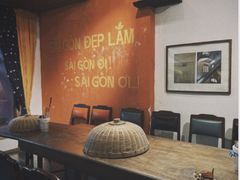 -Cuc Gach Quan Restaurant