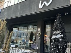 -W COLLECTIVE  DESSERT SHOP