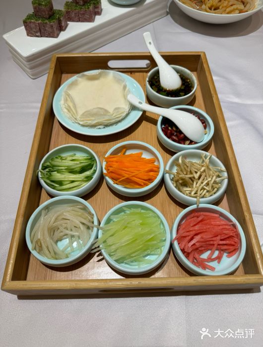 贵州大厦贵州厅骨汤丝娃娃图片