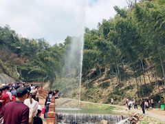 -梅岭月亮湾山体公园