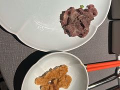 -左庭右院鲜牛肉火锅黑金店(陆家嘴中心店)