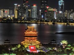 -东方豪景花园酒店·怡景旋转餐厅