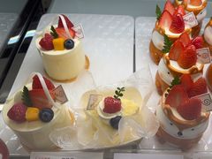 -花花卷卷·鲜食蛋糕(泉屋店)