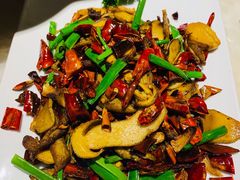 傣家石锅焖豆腐-滇越乘象云南餐厅(豆各庄店)