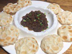 鲅鱼酱配石头饼-聚缘堂·海鲜私房菜(松岭路店)