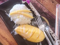 芒果糯米饭-Pad Thai Kratong Thong by ama