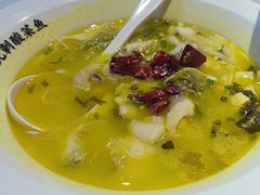 -渝是乎酸菜鱼·川渝小炒(新世界百货望京店)