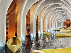 -涨巢·潮玩水疗局