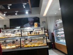 面包甜点陈列柜-金凤成祥(东直门现烤面包店)