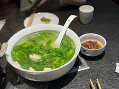 豌豆尖豆腐汤-不老溪贵州菜(广安门总店)