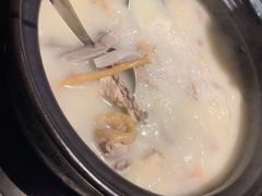 -大匠工房古船木艺术餐厅·猪肚鸡专门店(长白仙岛店)