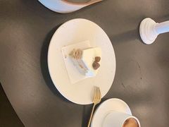 -玲婧胡同·生日蛋糕·餐厅(嘉里城店)