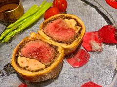 惠灵顿牛排-弦月窗LUNETTE BY AMANDA(复兴路店)