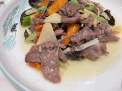 -犇逸·乐山跷脚牛肉·四川现炒(览海店)