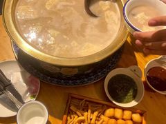 -一群羊手扒肉(远东公寓店)