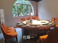 包厢-鑫悦楼煎蟹·16年海鲜大排档
