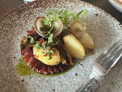 烤章鱼脚配烤桃子-BOR Eatery(安福路店)