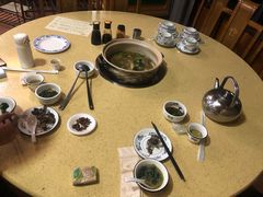-东巴谷野生菌火锅餐厅