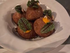 炸蓝纹芝士奶油球-Ocean's Table 欧舍