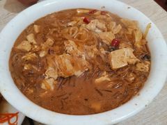 炖鱼头豆腐粉条-金鹏鱼肉馆