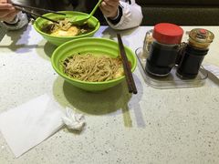 -牛吃草牛肉面(翠柏路店)