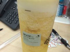 满杯金菠萝-喜茶(上海兴业太古汇店)