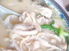 招牌黄鱼面-明呈黄鱼面馆(斜土路店)