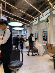 -PE SALON 