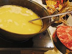 -鲜入围煮花胶鸡海鲜火锅