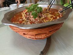 -兔行天下-鸿鹤鲜锅兔(中海国际店)