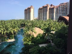 -三亚湾海居铂尔曼度假酒店