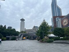 -上海来福士广场