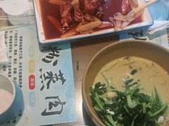 -伍先森精品汉餐(军垦路店)