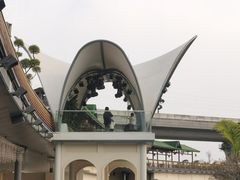 -茅草房·河畔园林火锅