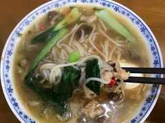 -邱芳粉店(迎宾大道旗舰店)