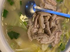 -茅屋大酒店
