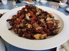 -乡村馕坑肉·烧烤·新疆菜·本地人更爱吃(阿勒泰首店)