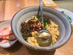-呼啦面馆·头牌豌杂面(爱琴海店)