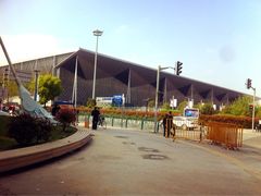 外观-东浩兰生上海世博展览馆