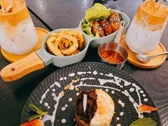 -Let'sBURGERplus·非常创意汉堡(三里屯店)