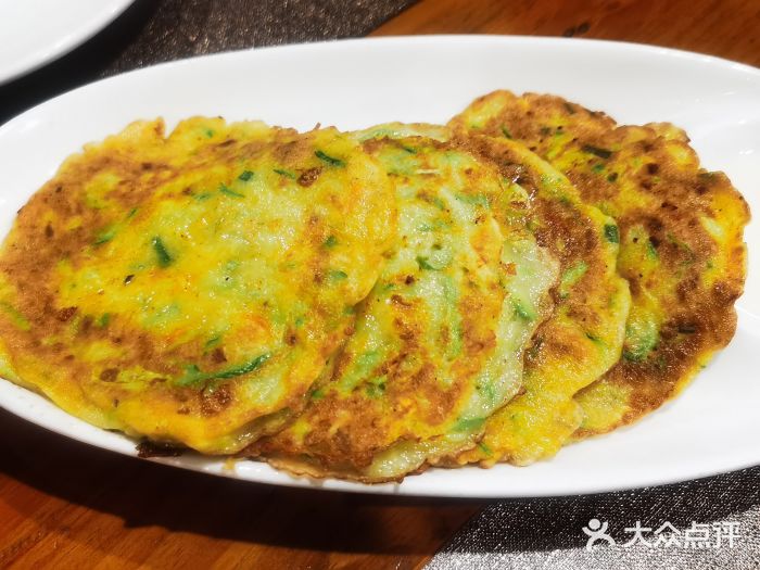 TUK土耳其餐厅·下午茶(卢湾店)西葫芦饼配酸奶图片