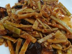 -六和聚传统烤鸭.天津菜(和平店)
