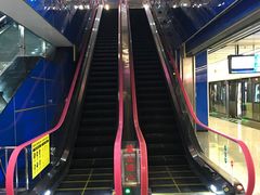 -红土地(地铁站)